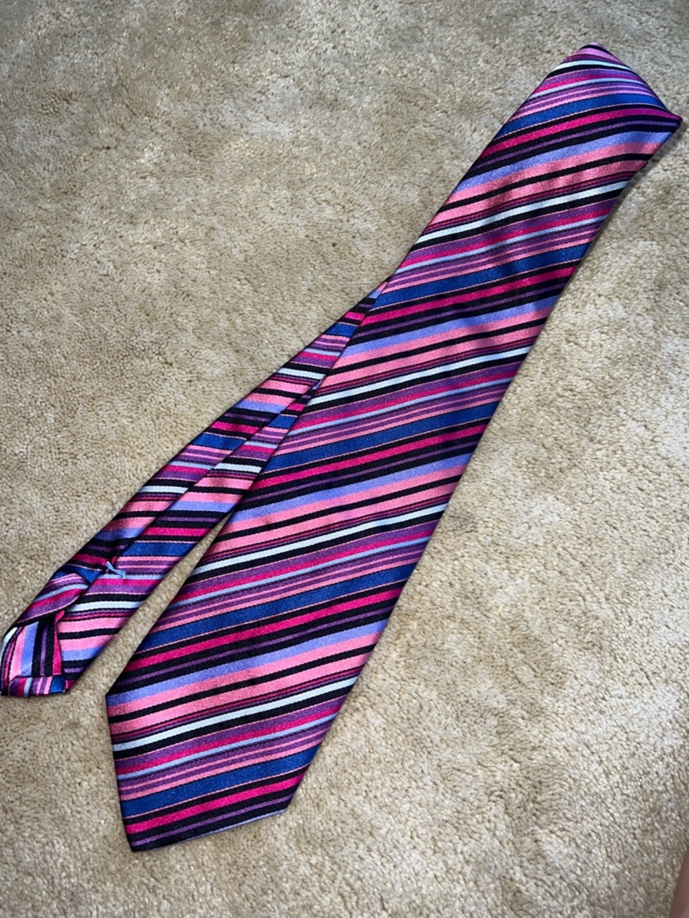 La Vita Di Moda 100% silk tie